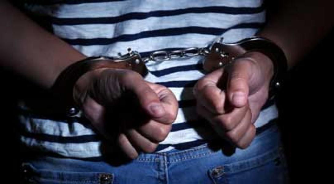 Oknum Polisi dan PNS Ditangkap Saat Pesta Sabu