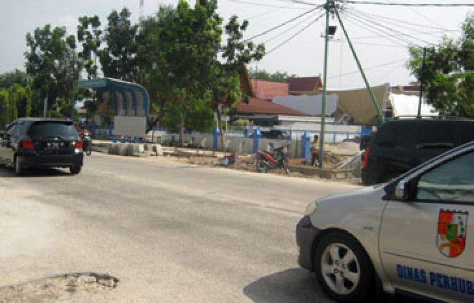 Wahh,, Proyek Tanpa Plang Nama di Depan Rumdis Wako