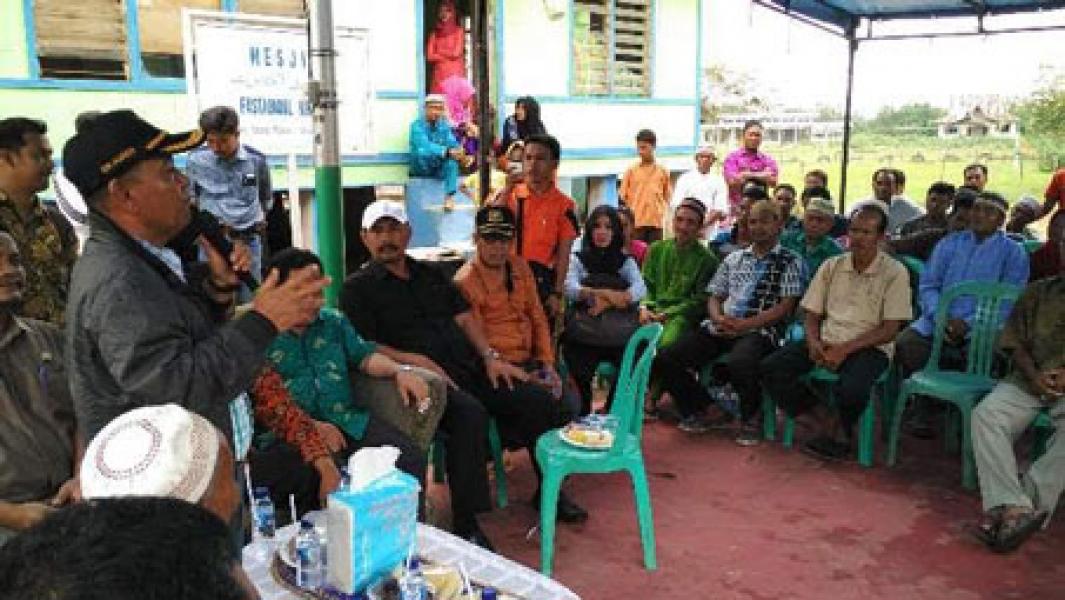 Bupati Hadiri Pemakaian Travo dan KWH Listrik Desa Sering