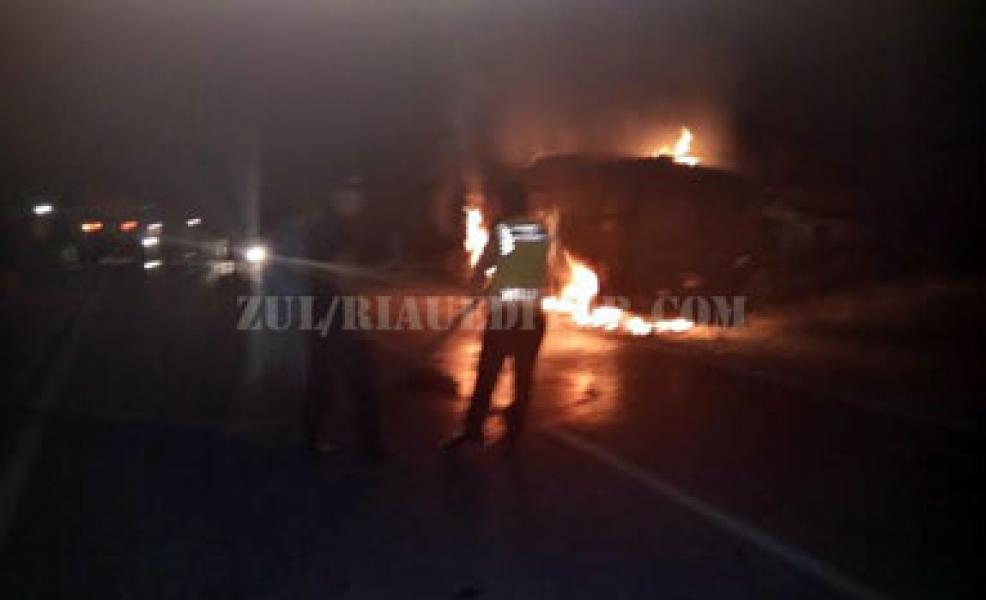 Bus Terbakar di Sorek, 11 Penumpang Berhasil Selamat