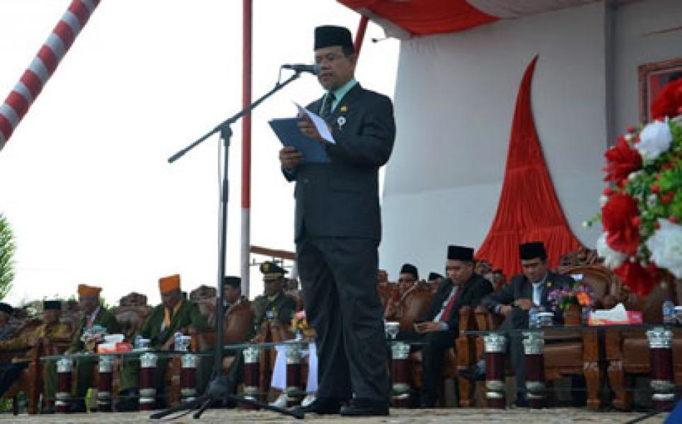 Sekda Burhanuddin Inspektur Upacara Peringatan Hari Pahlawan di Bengkalis