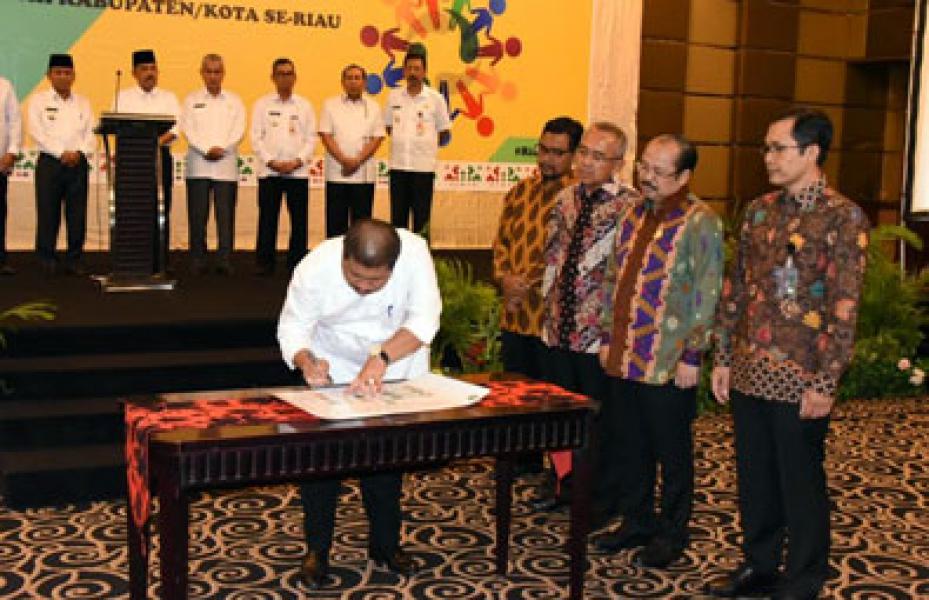Bupati Amril Hadiri Deklarasi Anti Gratifikasi