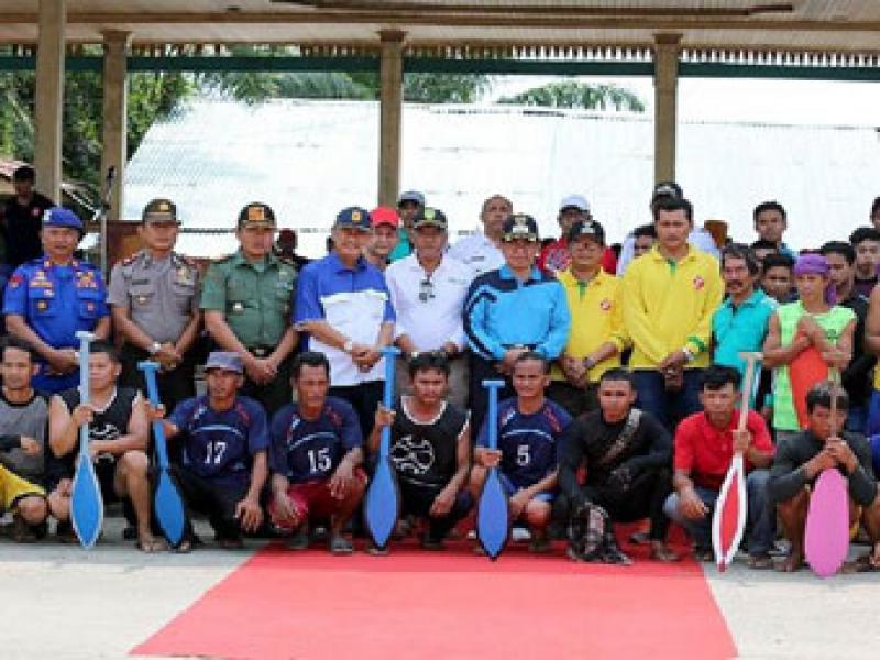Dibuka Bupati HM Wardan, Pacu Jalur Mini Alternatif Hiburan Masyarakat