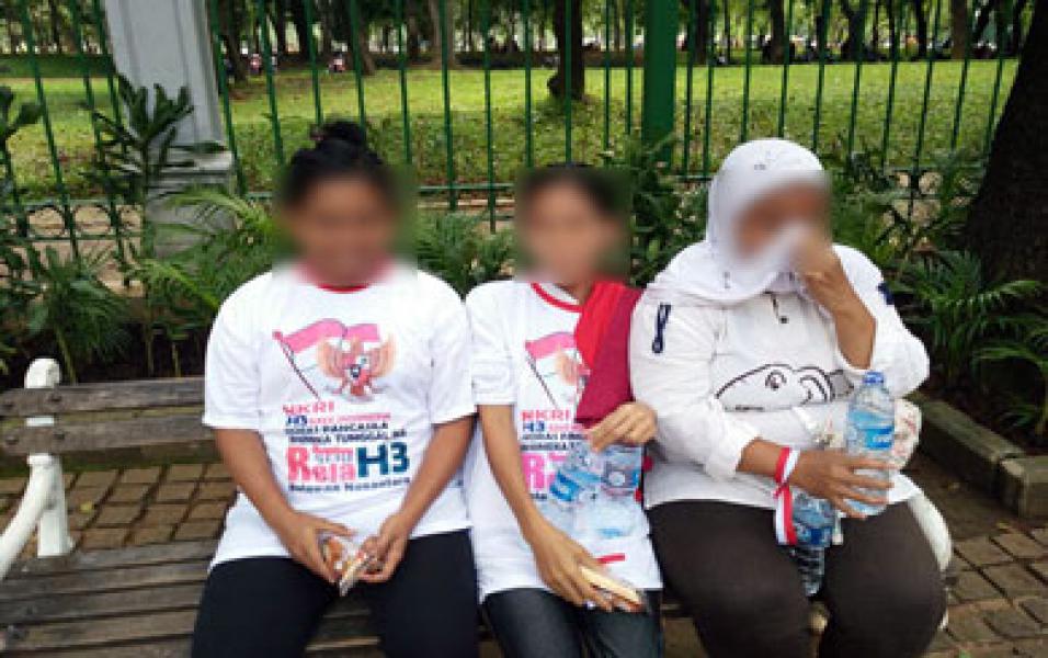Dijanjikan Uang Rp 20 Ribu, Para Ibu Ini Ikut Parade Bhineka Tunggal Ika