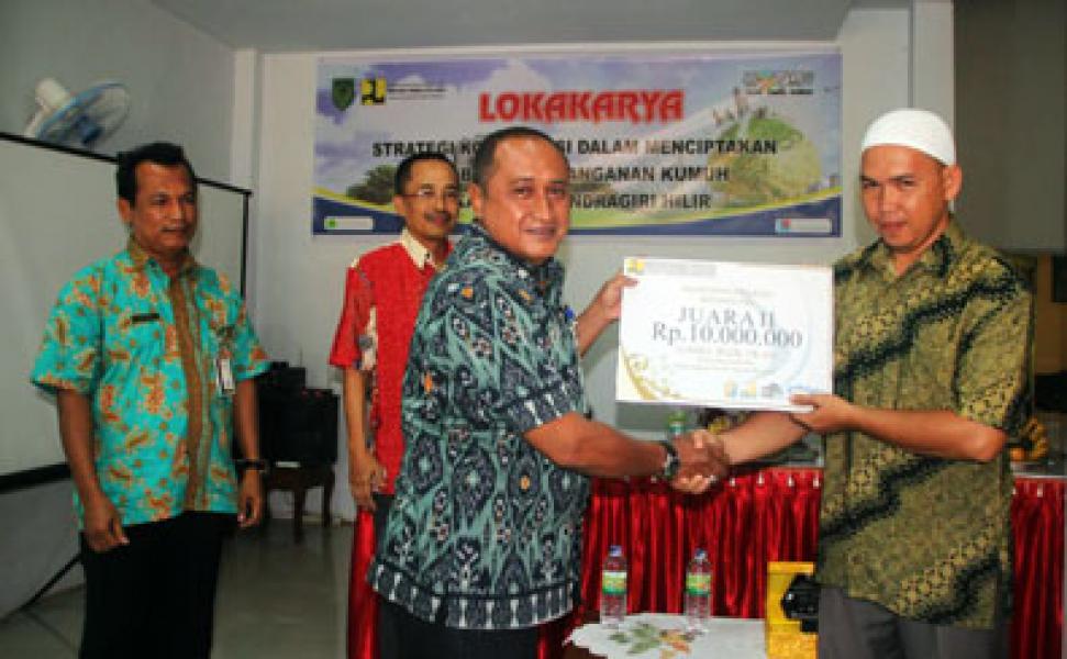 Kadis CKPR Inhil Buka Lokakarya Strategi Komunikasi dan Informasi Program Kota Tanpa Kumuh