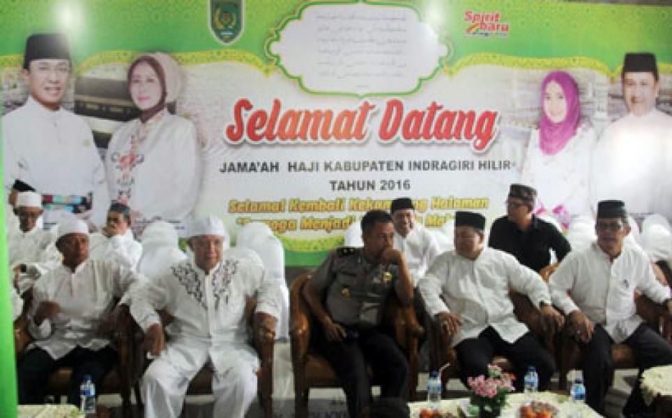 Kedatangan 379 Jamaah Haji Inhil Disambut Asisten II Setdakab