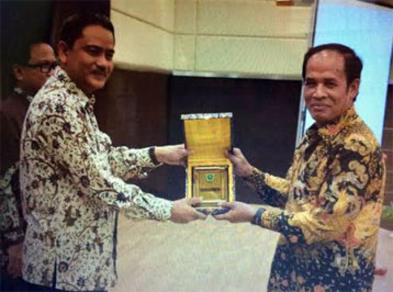 Komit Dukung Program Pembinaan Keluarga Harapan, Pemkab Pelalawan Sabet 5 Penghargaan dari Pemprov Riau