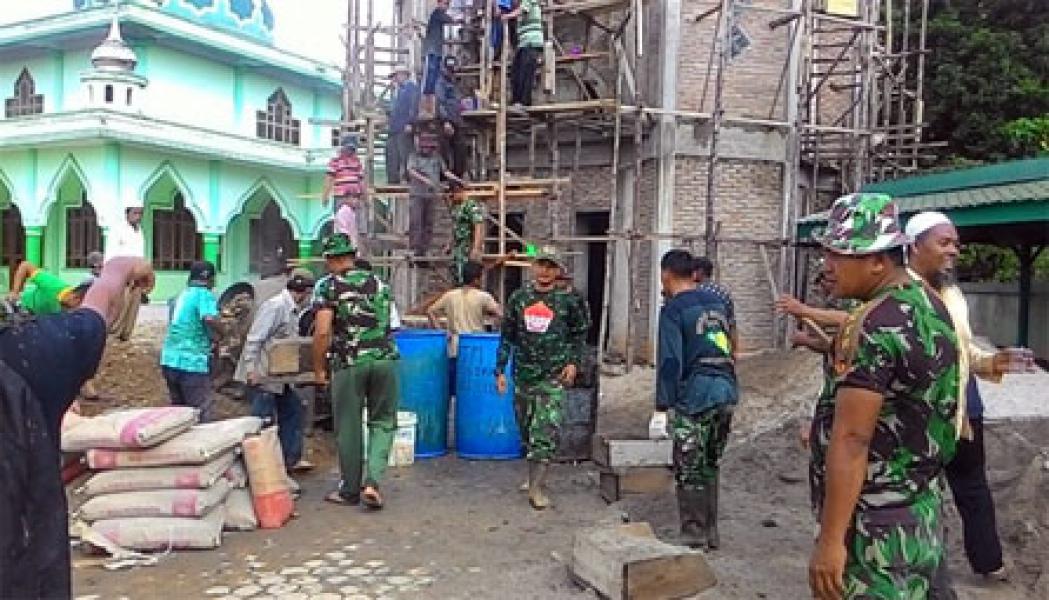 Koramil 03/Bagan Sinembah Goro Pengecoran Menara Masjid Istiqomah Bersama Masyarakat