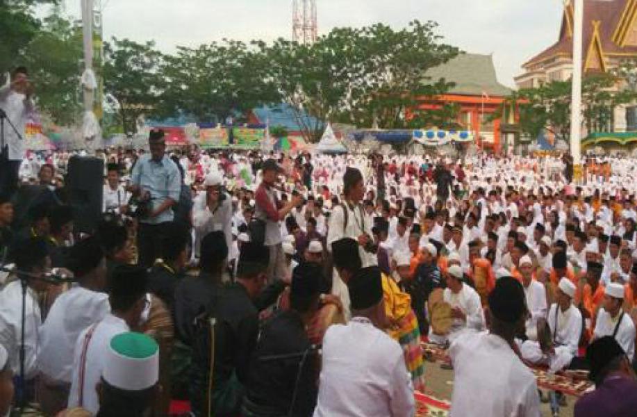 Penampilan 1000 Penabuh Berdah Gema Muharam Raih Rekor MURI