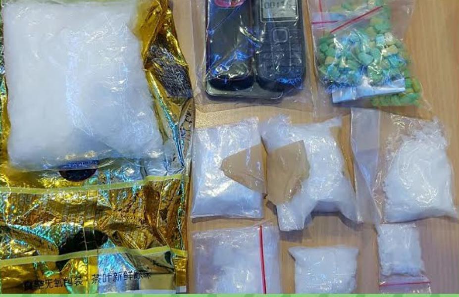 Penggerebekan 1/5 Kg Lebih Sabu dan 210 Ektsasi di Hotel Premiere, Satresnarkoba Polresta Pekanbaru Tangkap PNS Pelalawan