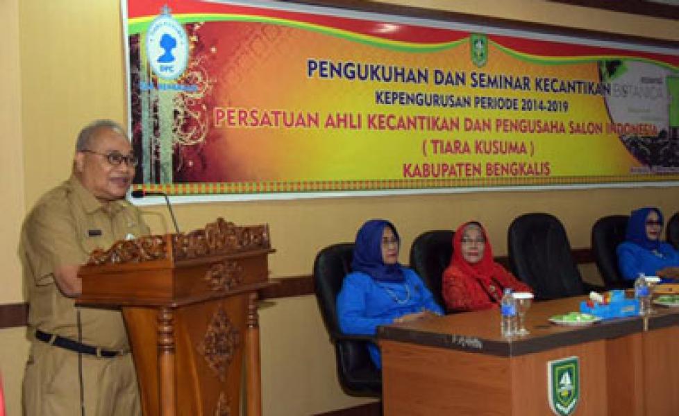Pengukuhan dan Seminar Kecantikan Tiara Kusuma Bengkalis