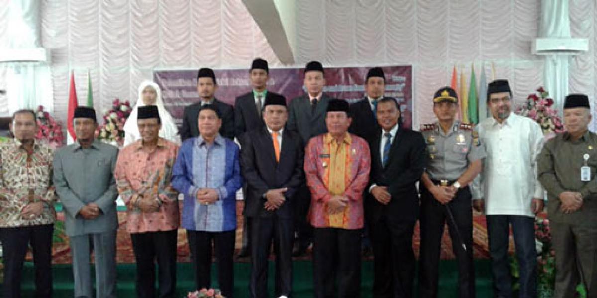 Plt Bupati Rohul Hadiri Pelantikan Rektor UPP Periode 2016-2020