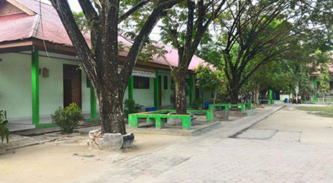 Sukseskan Literasi, SMKF Ikasari Buat Taman Baca Bawah Pohon