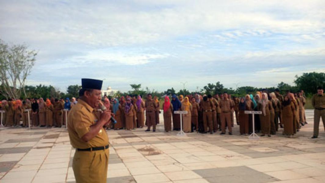 Wabup Pimpin Apel Perdana di Kantor Bupati Rohil Delapan Lantai
