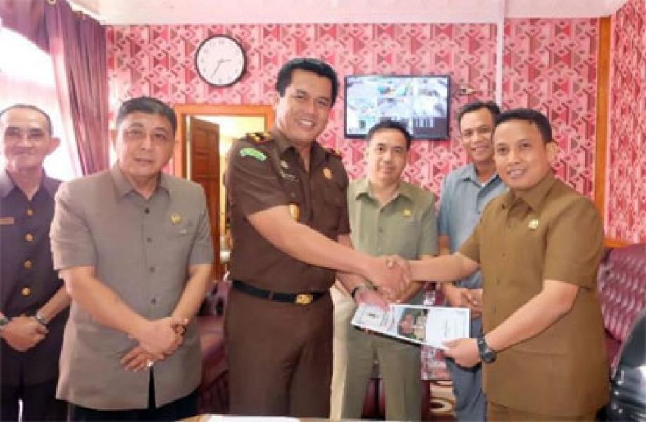 DPRD Inhil Tandatangani MoU Dengan Kejaksaan Negeri