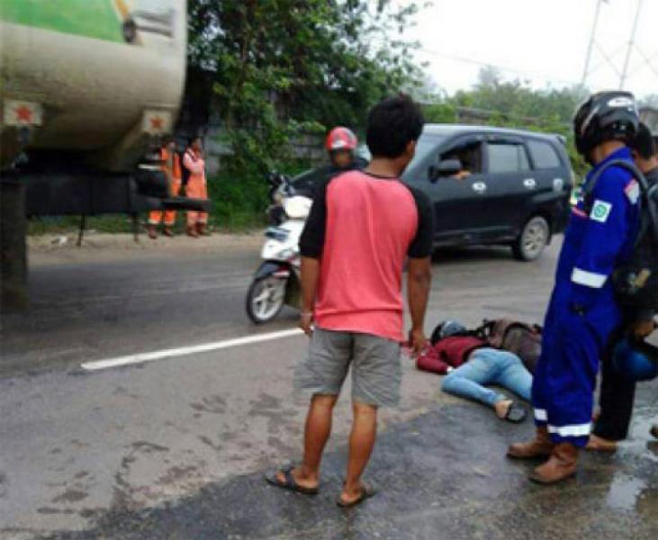 Diduga Supir Lalai, Truk Tangki Tabrak Pengendara Motor Hingga Tewas