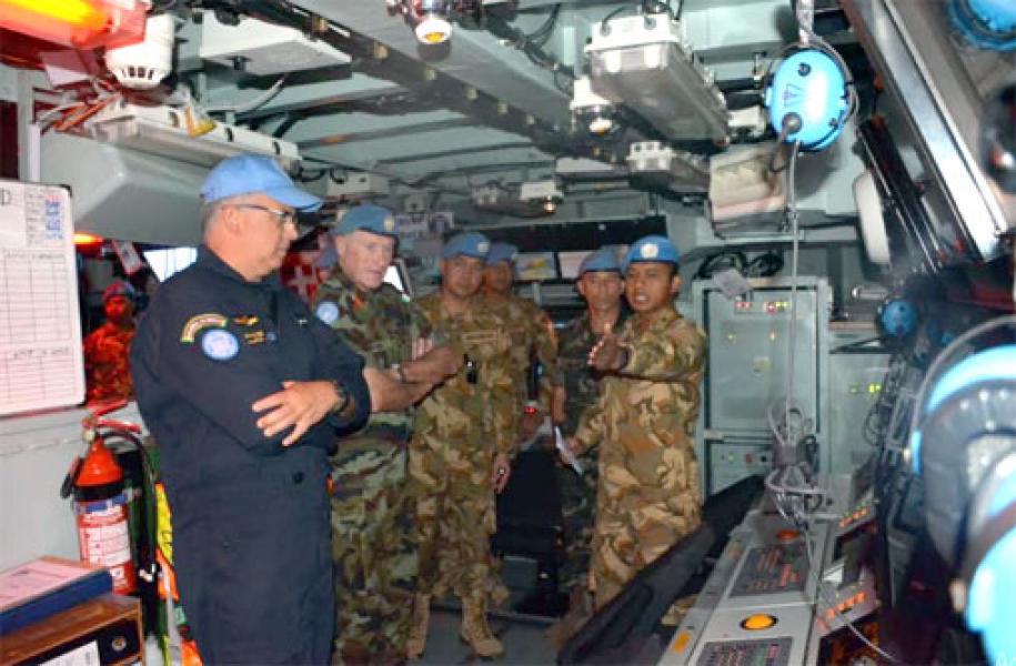 Force Commander Unifil Berkesan Kunjungi Satgas MTF TNI di KRI Usman Harun