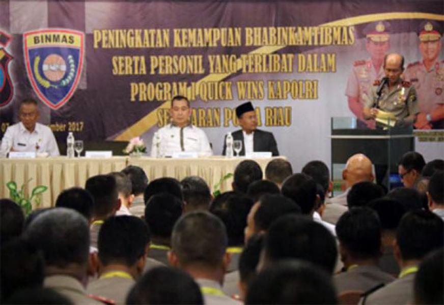 Kapolda Riau Buka Pembekalan Bagi Bhabinkamtibmas dan Personil I Quick Wins