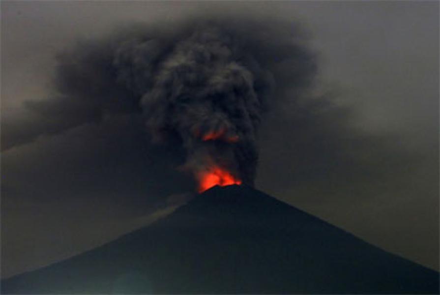 PVMBG: Letusan Besar Gunung Agung Segera Terjadi