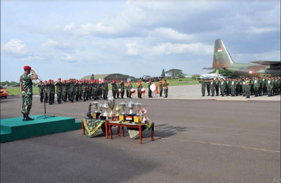 Prestasi Terbaik TNI AD Juara Lomba Tembak Internasional AARM Ke-27
