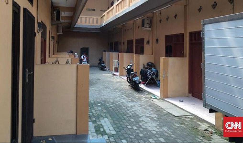 Bercak Darah Tercecer di Mobil, Celana, hingga Kuku HS
