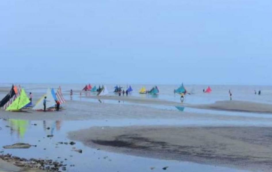 Dinas Pariwisata Bengkalis Taja Festival Budaya Bahari di Pantai Selat Baru