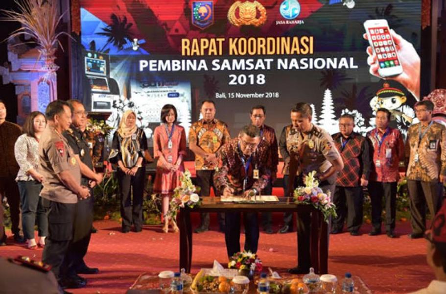 Disaksikan Kapolri, Plt Gubri Bersama Dirut Bank Riau Kepri Teken MoU Samsat Nasional