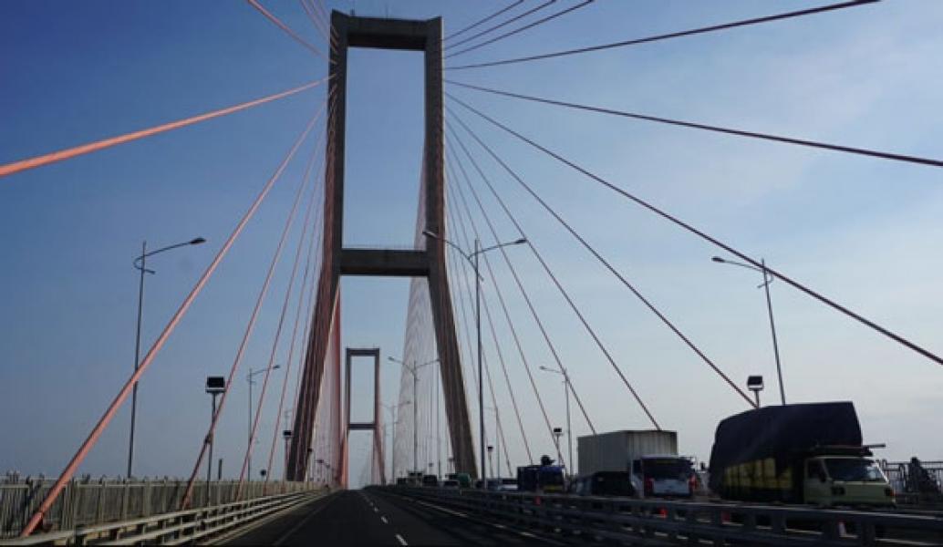 Jembatan Suramadu Gratis, Pemerintah Kehilangan Pendapatan Rp 120 M