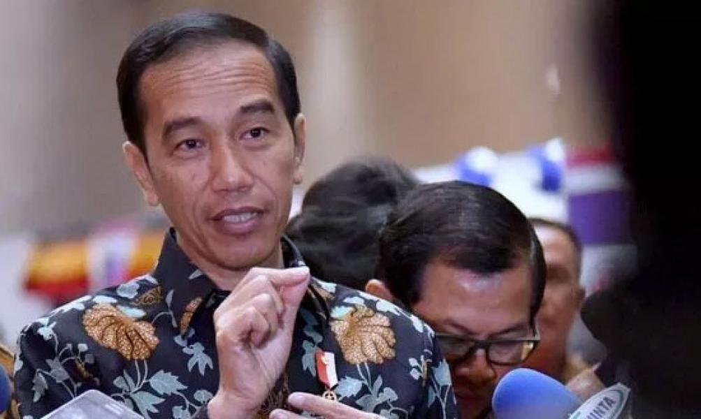 Jokowi Enggan Ditanya Soal Aksi Demonstrasi Guru Honorer Di Depan Istana
