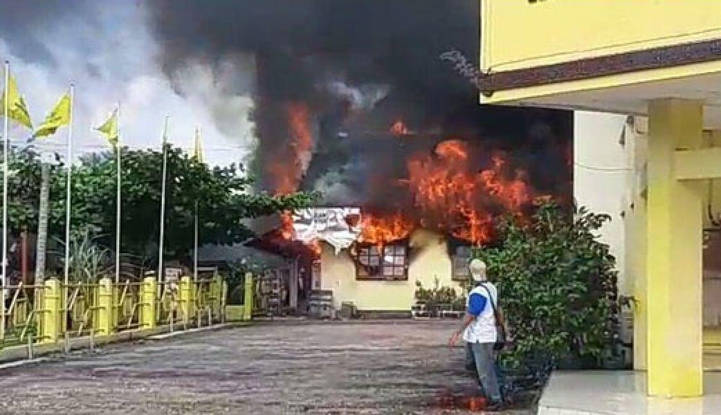 Kantor DPD Golkar Kota Palangkaraya Terbakar, Terdengar Teriakan Seusai Salat