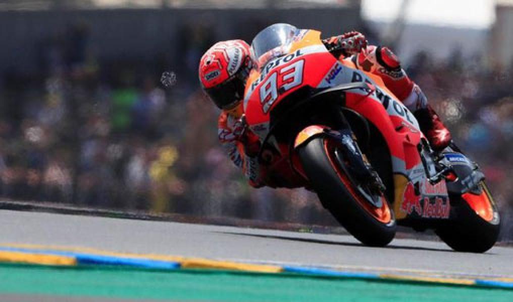 Marc Marquez Juara MotoGP Malaysia 2018, Rossi Terjatuh