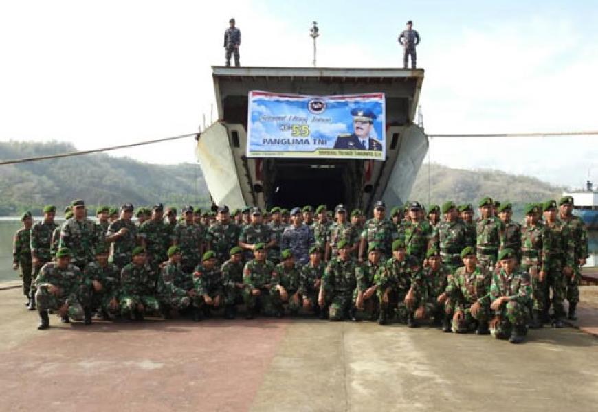 Panglima Kogasgabpad Lombok Melepas 76 Prajurit TNI Kembali ke Satuannya