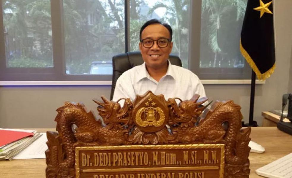 Polisi Tangkap Pembuat Hoaks Presiden Jokowi PKI di Medsos