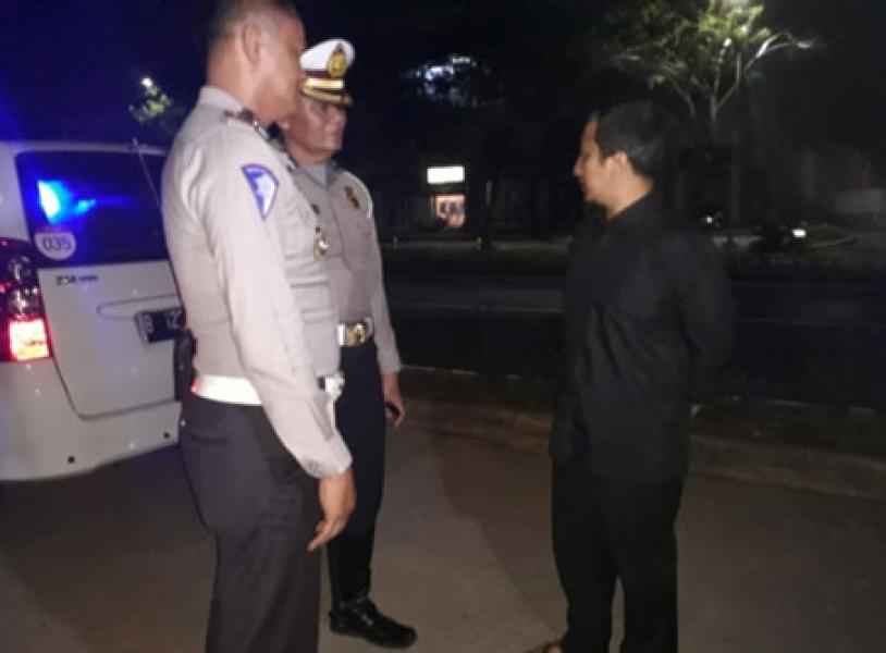 Tengok Lokasi Kecelakaan Pikap Rombongan Santri di Cipondoh, Ustaz Yusuf Mansur: Copot Jantung Saya