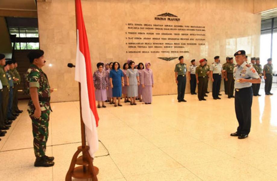51 Perwira Tinggi TNI Naik Pangkat