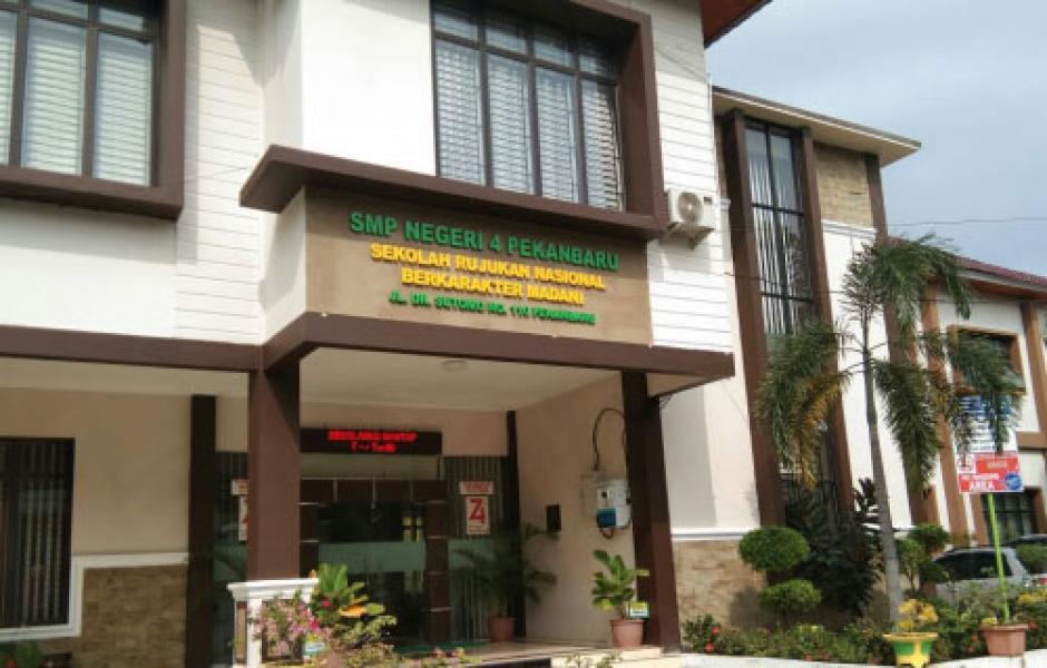 Guru Tampar Siswa Dipolisikan, Begini Penjelasan Kepala SMPN 4 Pekanbaru