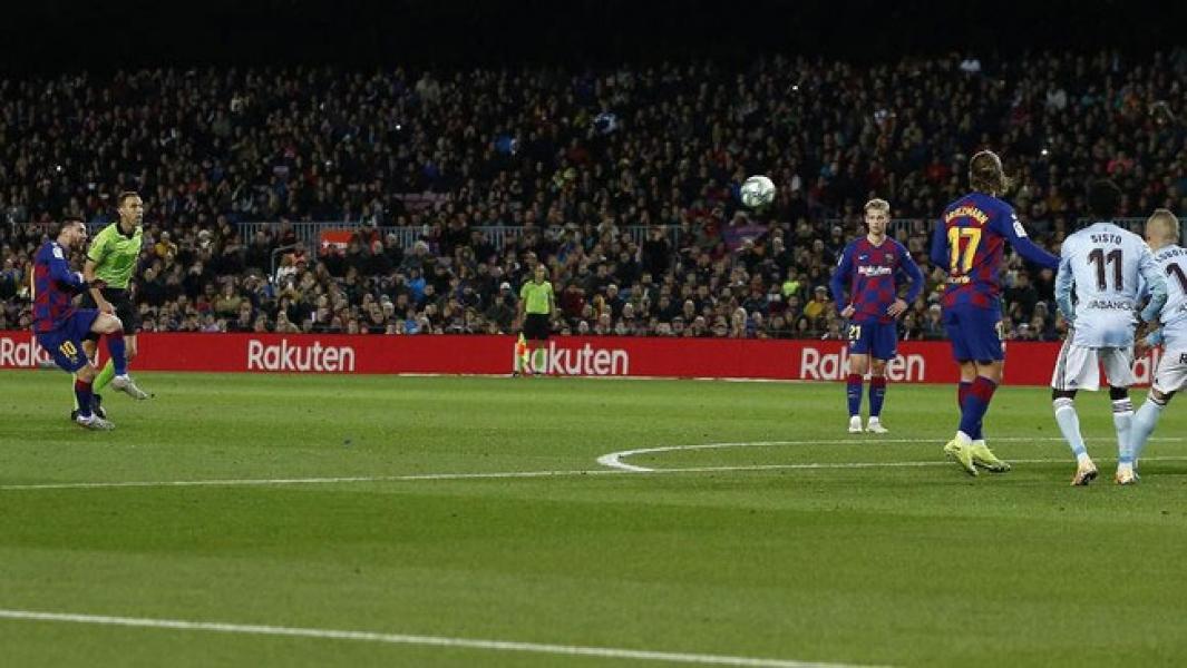 Hasil Liga Spanyol: Messi Hattrick, Barcelona Kembali Teratas