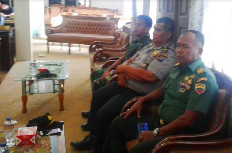 Kapten Inf Yuhardi Hadiri Rapat Kode Etik di DPRD Rohul