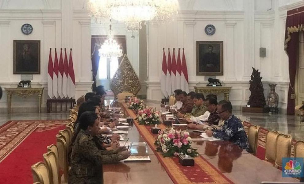 Pengusaha Tekstil ke Jokowi: 100% Impor Kapas, Listrik Mahal!
