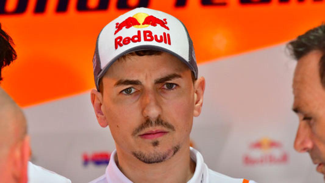 Rumor MotoGP: Lorenzo Umumkan Pensiun Malam Ini