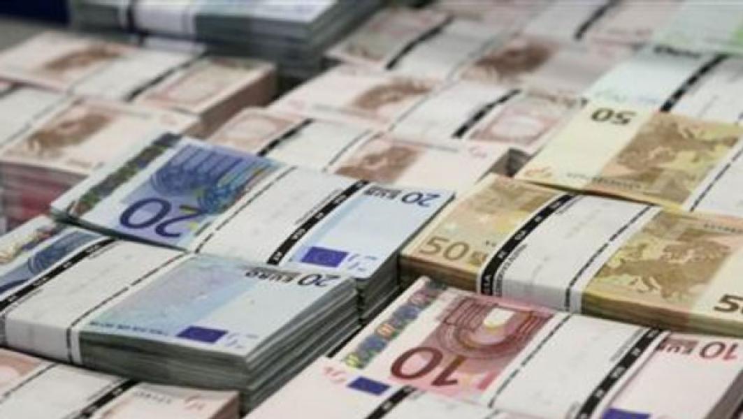 Setelah �Buang Dolar�, Negara Dunia Juga Harus �Buang Euro�?