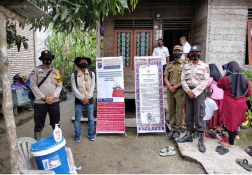 Bhabinkamtibmas Desa Kuala Panduk Lakukan Pengecekan Kesiapan Prokes Ditempat Kampanye