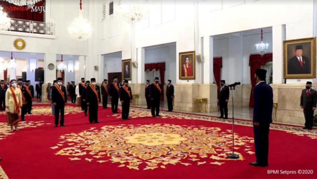 Panglima TNI Hadiri Penganugerahan Tanda Kehormatan Kepada 71 Orang Tokoh