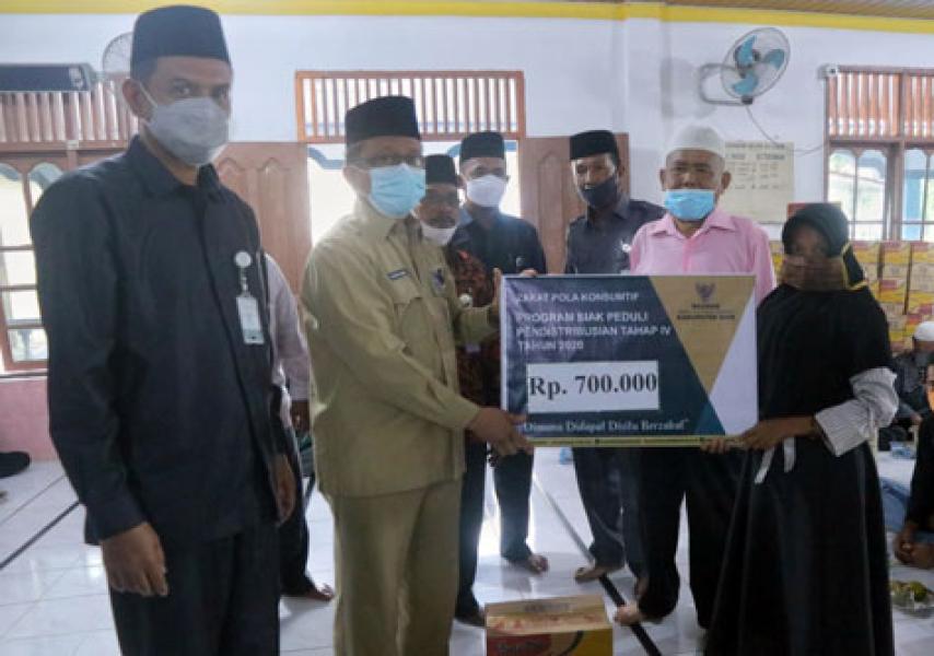 Penyaluran Zakat di Kecamatan Koto Gasib, Sekda Siak Imbau Aparatur Pemerintah Dukung Baznas