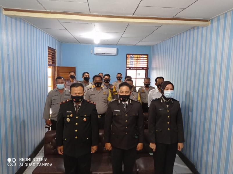 Peringati Hari Pahlawan, Kapolsek Bunut Laksanakan Upacara Virtual