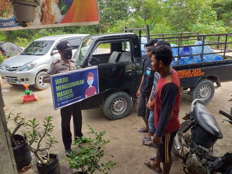 Personil Polsek Teluk Meranti Tak Bosannya Berikan Himbuan dan Sosialisasi Prokes ke Masyarakat