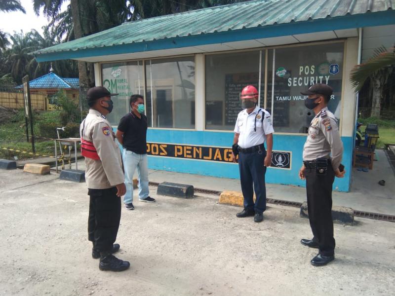 Polsek Kerumutan Laksanakan Patroli C3 Ditempat Rawan Terjadinya Gangguan Kamtibmas