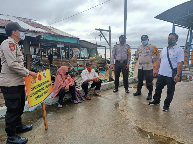 Polsek Kuala Kampar Tak Pernah Bosan Berikan Himbauan Prokes Diwilayah Binaannya 