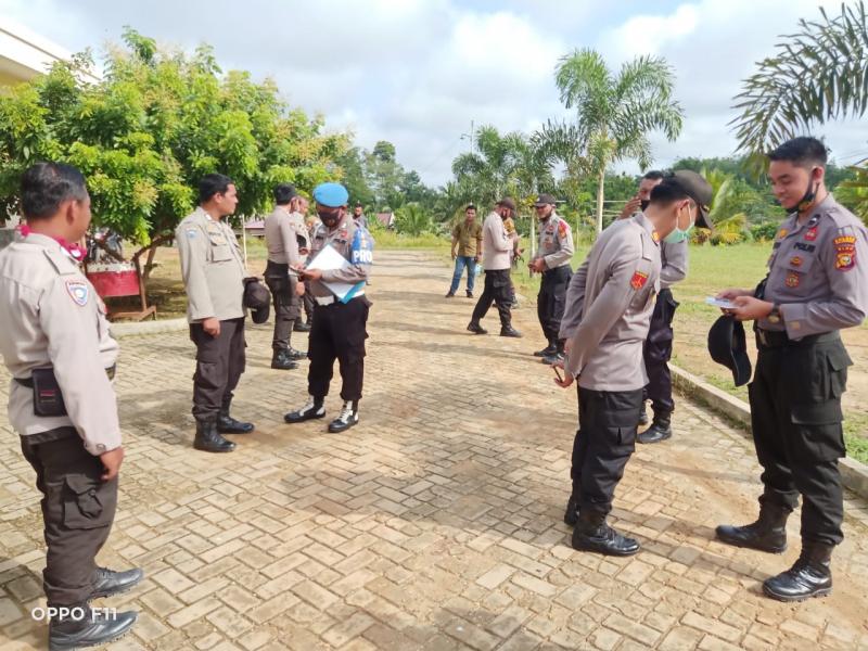 Polsek Pangkalan Lesung Lakukan Pemeriksaan Terhadap Personilnya Sebelum Lakukan Pelayanan Masyarakat