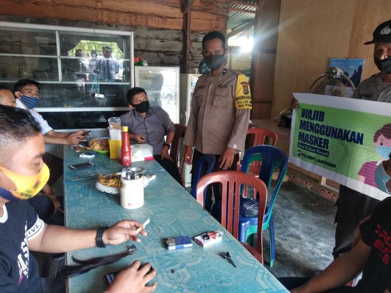 Tekan Angka Kriminalitas dan Covid-19 Polsek Langgam Intensifkan Patroli dan Sosialisasi Prokes